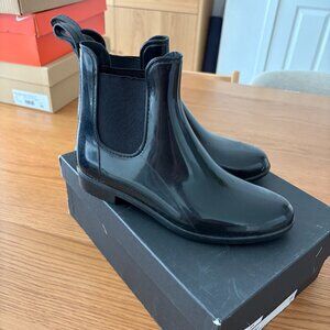 J CREW rainboots black